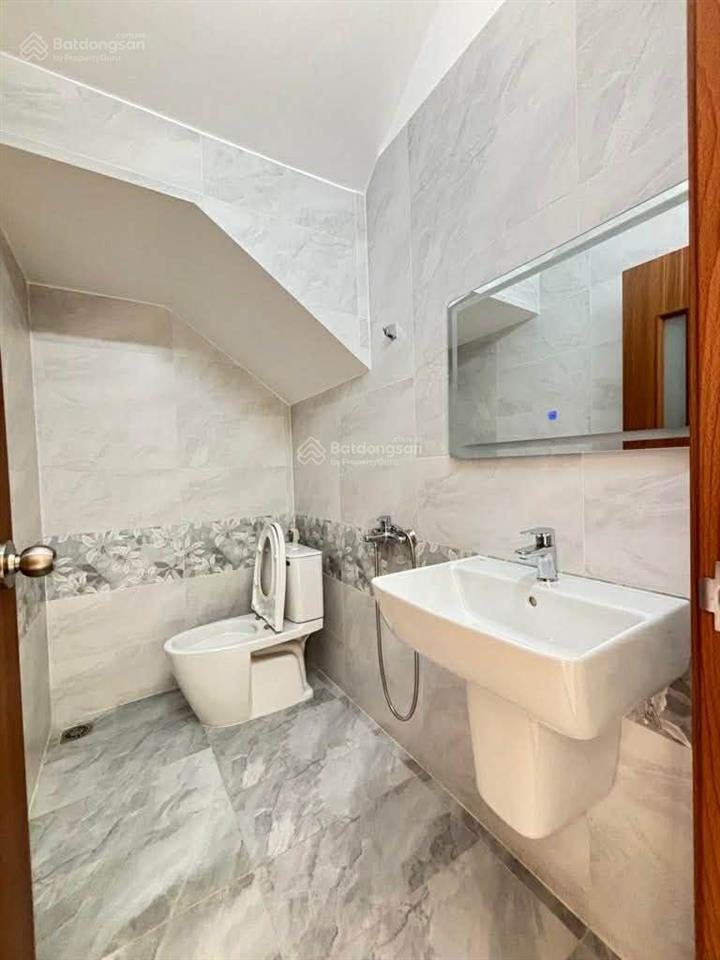Bán nhà 3 tầng khu phân lô đường số 8, linh xuân 6,7 tỷ
