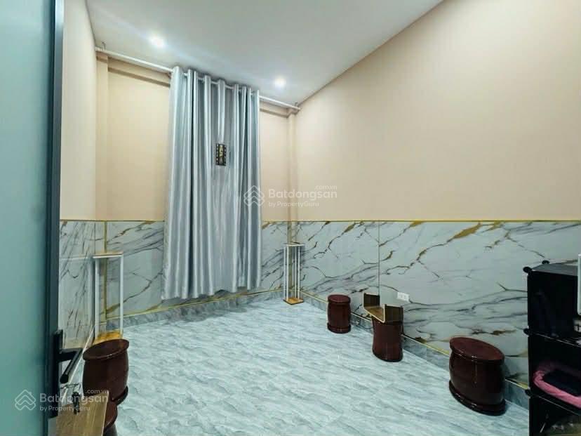 Bán căn nhà đẹp, hẻm xe hơi đỗ cửa phường tam bình, nhà mới nội thất đẹp, 136m2 giá 3,5 tỷ