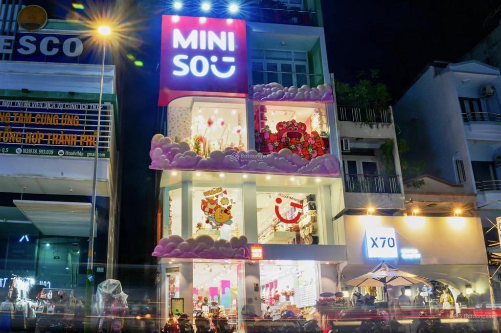 Mặt bằng kinh doanh phố huỳnh thúc kháng, trung tâm kinh doanh sôi động, nhiều tòa văn phòng