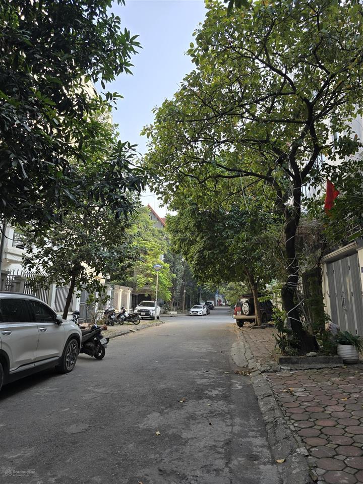 Nhờ mg không bán được tôi chính chủ tự bán nhà tt18 văn quán  số 52  84m2  5 tầng đẹp