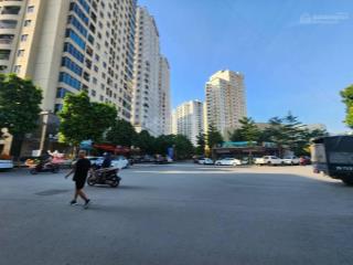 Chính chủ bán nhà đường đôi la khê 50 m2, đường 20m, kinh doanh sầm uất