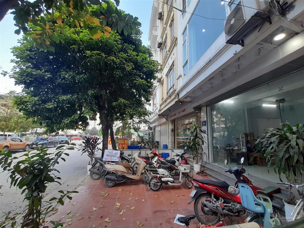 Bán nhà đường đôi kđt văn khê, 50 m2, 7 tầng thang máy, đường 30m thông vạn phúc, vỉa hè rộng