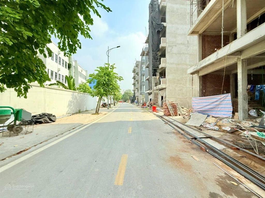 Bán đất galaxy vạn phúc 60m2 hai mặt đường gía hợp lý