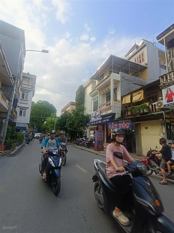 Giảm 1 tỷ bán nhà mặt phố lê lợi, hà đông 46m2, 2 tầng, 2 mặt đường 16,5 tỷ