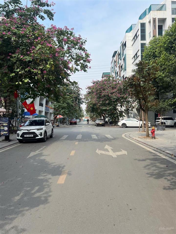 Anh việt giảm 2 tỷ cần bán trục chính galaxy 1 vạn phúc, 100m2, 6 tầng thang máy, kinh doanh