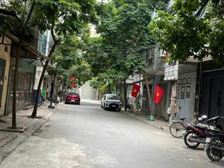 Anh tôi cần bán giảm 800 triệu nhà 60m2, 5 tầng, mặt tiền 5m ô tô tránh văn quán hà đông
