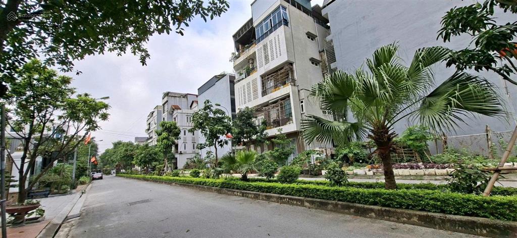 Giảm 1 tỷ bán nhà vạn phúc hà đông 60 m2, 4 tầng, đường 12m, 15,7 tỷ