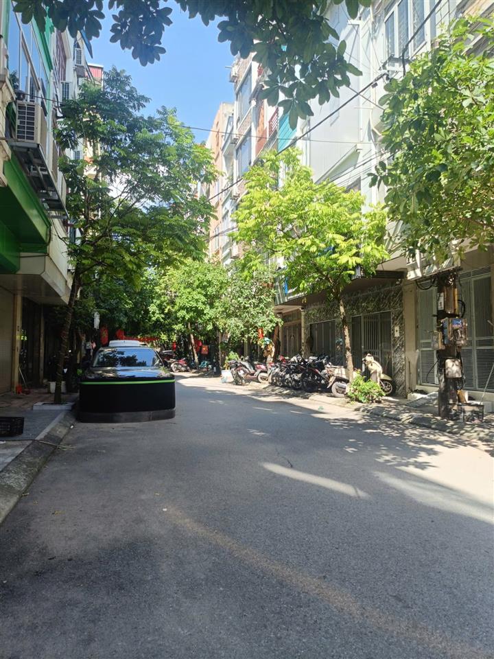 Bán nhà c4 phân lô chiến thắng văn quán 50m2, mặt tiền 6m, đường 12m