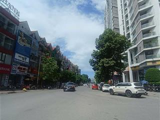 Anh trai cần bán nhà hoàng thành mộ lao, mặt hồ 130 m2, 6 tầng thang máy, mặt tiền 7m