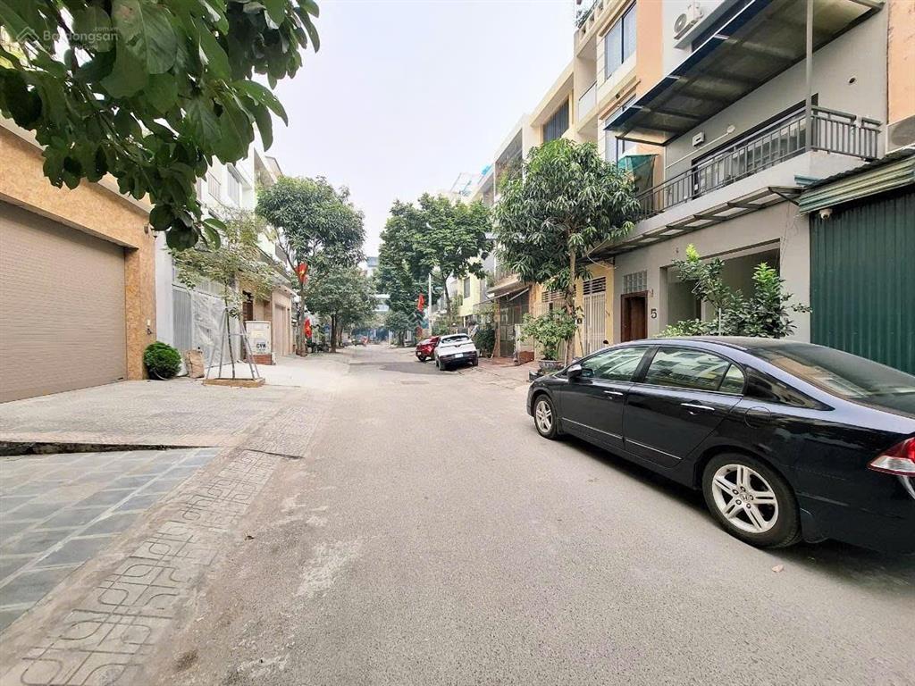 Chủ giảm 2 tỷ bán nhà kđt văn khê 82,5m² 5 tầng mt 5m 18,8 tỷ