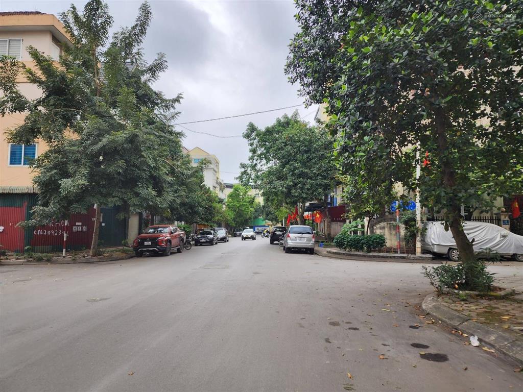Chủ giảm 2 tỷ bán nhà kđt văn khê 82,5m² 5 tầng mt 5m 18,8 tỷ