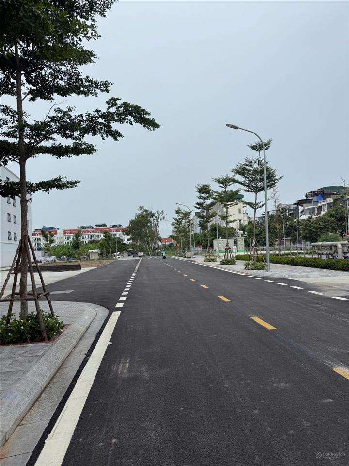 Giảm 1 tỷ bán nhà kđt văn phú hà đông 75 m2, 5 tầng, căn góc mặt tiền 5m