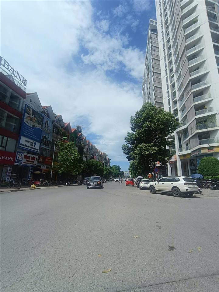 Anh trai cần bán nhà hoàng thành mộ lao, mặt hồ 130 m2, 6 tầng thang máy, mặt tiền 7m