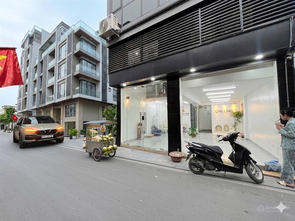 Tòa văn phòng mộ lao, hà đông 52m2, mặt tiền 6m 7 tầng thang máy, ở và làm văn phòng, ô tô tránh