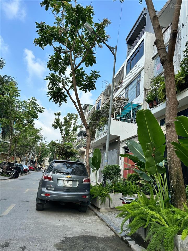 Giảm 1 tỷ bán nhà kđt văn phú 90 m2, 5 tầng hoàn thiện đẹp 20 tỷ
