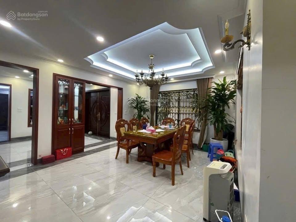 Bán biệt thự kđt văn phú hà đông 201m2, 4 tầng đẹp giá tốt nhỉnh 36 tỷ