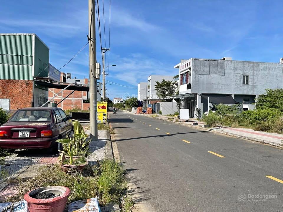 Duy nhất 1 lô góc 2 mặt tiền gần chợ phong thử  giá chỉ hơn 500tr