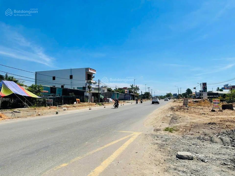 Đẹp quá ac ơi. ngay ql14b hòa tiến trục chính 10,5m gần khu vsip