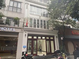 Cho thuê nhà biệt thự đỗ quang nguyễn thị đinh trung hòa 120m²x 3 tầng, mt 10m. giá thuê 40tr/th