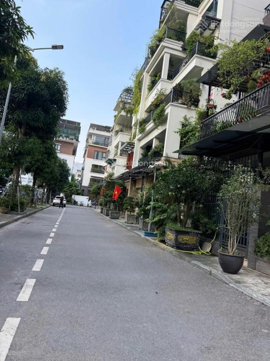 Cho thuê nhà mới lê văn lương 58 m2x4t, full đh, phân lô yên tĩnh, dân trí cao. giá thuê 20tr/th