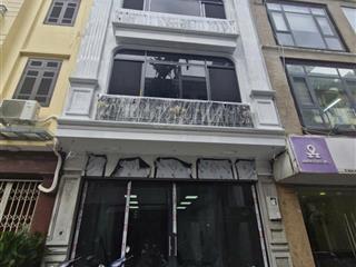 Cho thuê nhà có thang máy hoàng quốc việt cầu giấy dt 65m²* 5 tầng tải đỗ tránh nhau. giá 30tr/th