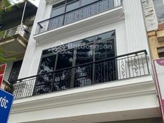 Cho thuê nhà nguyên căn 6 tầng nguyên hồng đống đa 50m thông sàn, cách mp 10m. giá thuê 20tr/th