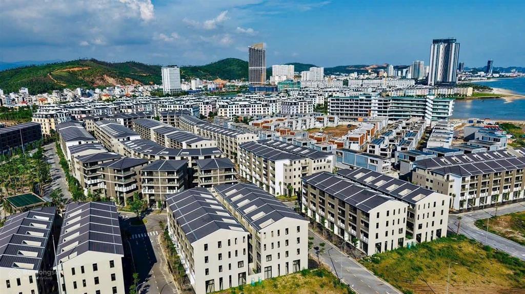 Bán shophouse tại khu đô thị bim group, 13 tỷ, 115m2, chính chủ tốt
