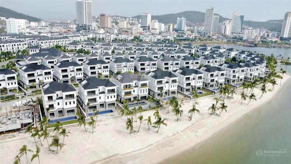 Bán biệt thự biển hạ long sổ đỏ lâu dài cuối cùng, 45 tỷ, 255m2, pháp lý đầy đủ