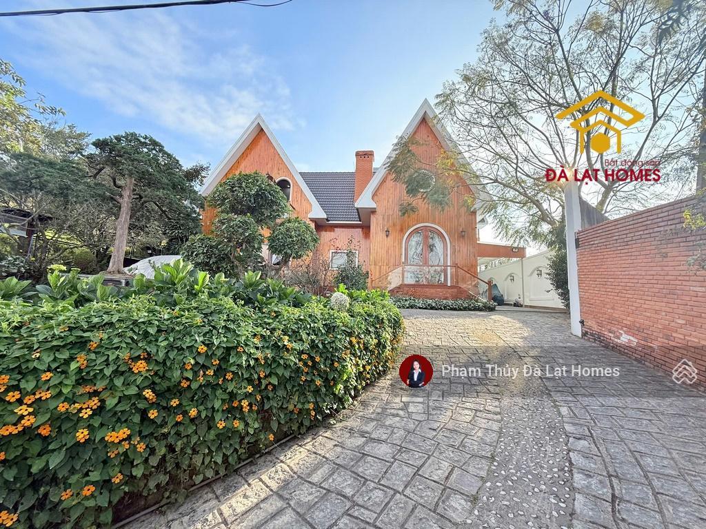 Bán căn góc 2 mặt tiền đống đa đà lạt, villa sân vườn trên cung đường nghỉ dưỡng sang trọng