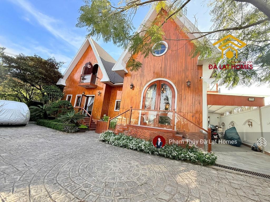 Bán căn góc 2 mặt tiền đống đa đà lạt, villa sân vườn trên cung đường nghỉ dưỡng sang trọng