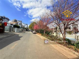 Nền biệt thự nghỉ dưỡng đẹp thơ mộng, cung đường trần quý cáp đà lạt