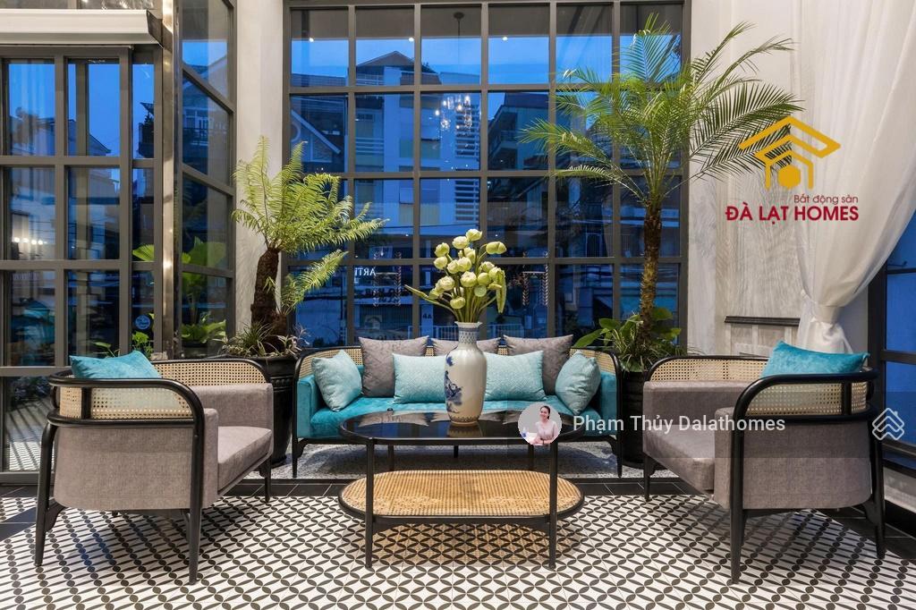 Ngay trung tâm đà lạt, một căn khách sạn thanh tao, sang trọng, đẹp chỉnh chu từng chi tiết