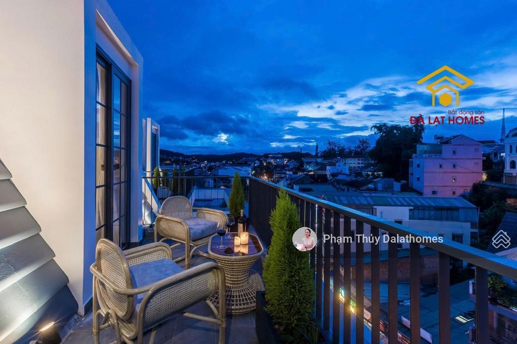 Ngay trung tâm đà lạt, một căn khách sạn thanh tao, sang trọng, đẹp chỉnh chu từng chi tiết