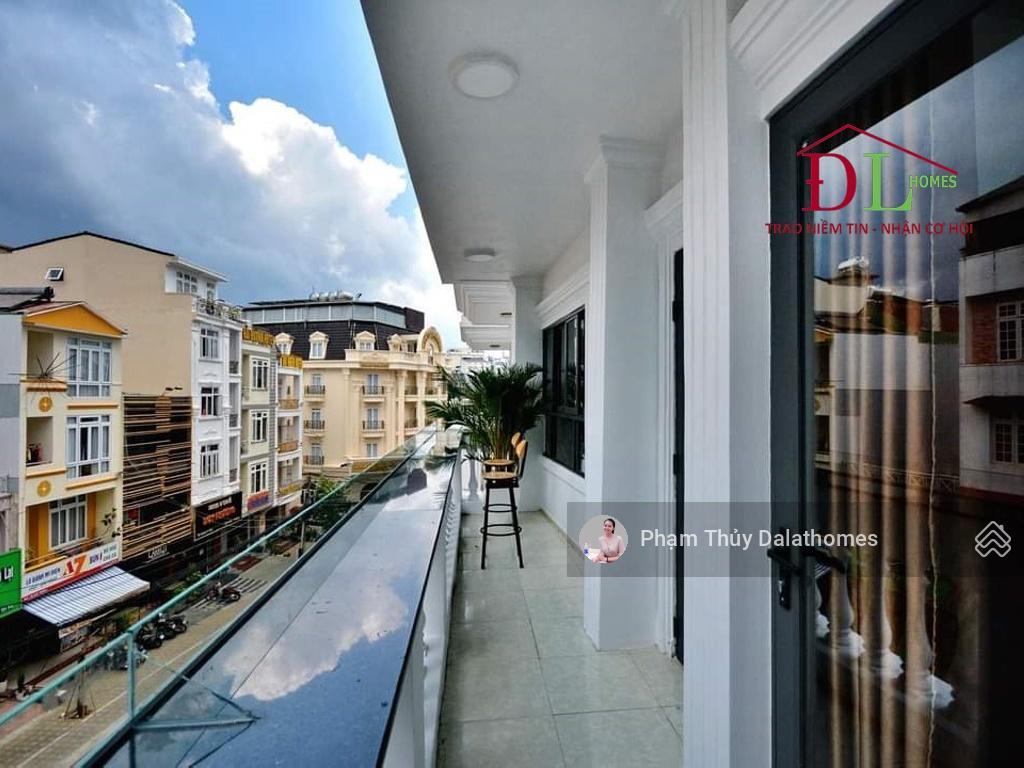 Tòa khách sạn 6 tầng mặt phố bà triệu, đà lạt, đi bộ ra hồ xuân hương chỉ 3 phút