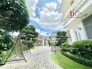 Căn góc 3 mặt tiền đinh tiên hoàng, khuôn viên 794m2 gần sân golf đồi cù