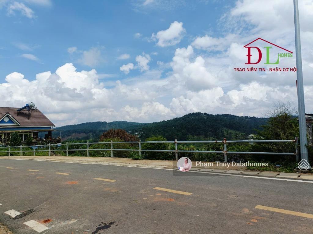 Giáp vách sân khấu nhạc mây lang thang, khu đất mặt tiền măng lin thế cao bằng phẳng view toàn cảnh