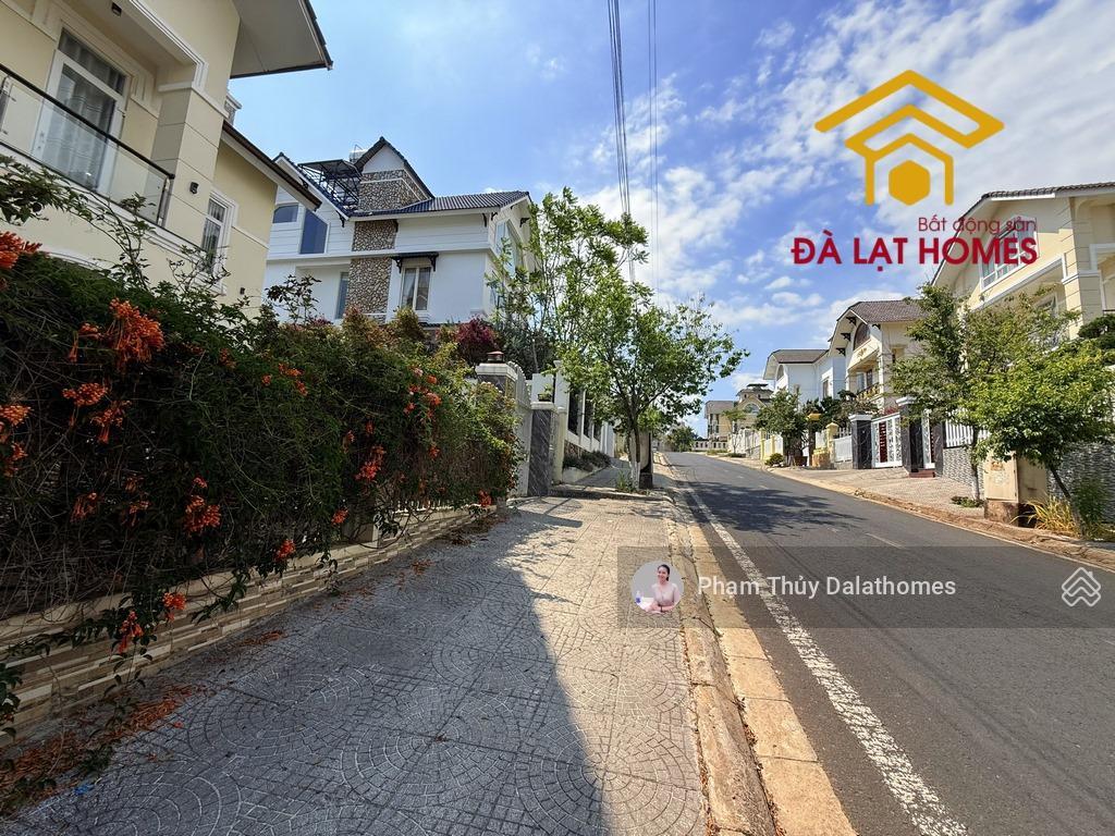 Biệt thự view đồi thông dic an sơn khu nghỉ dưỡng cao cấp của đà lạt