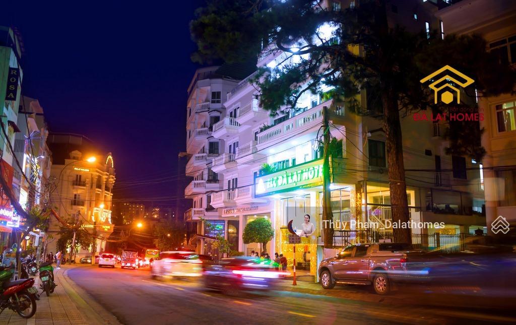 Bán khách sạn đường bà triệu đà lạt | ngay mặt tiền trung tâm phố sầm uất cách chợ đêm 3 phút