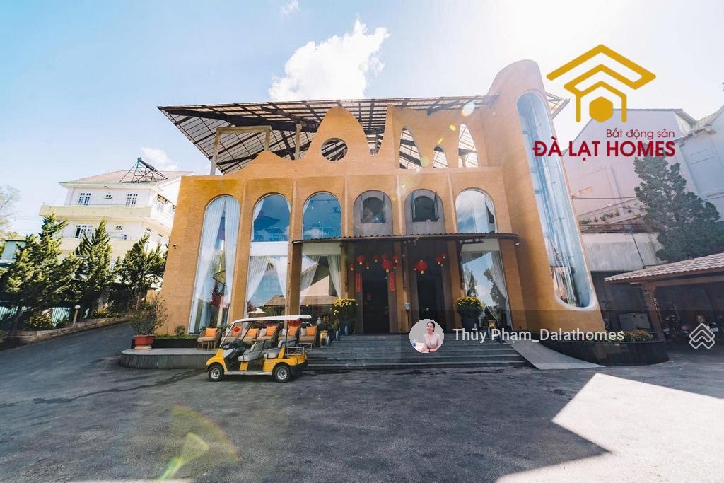 Bán khu resort sinh thái đường khe sanh đà lạt | khuôn viên 1,3 ha mặt tiền đường chính view thông