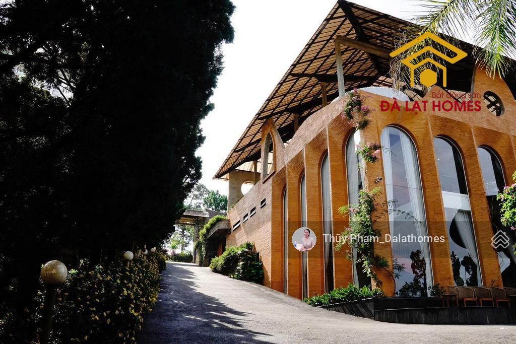 Bán khu resort sinh thái đường khe sanh đà lạt | khuôn viên 1,3 ha mặt tiền đường chính view thông