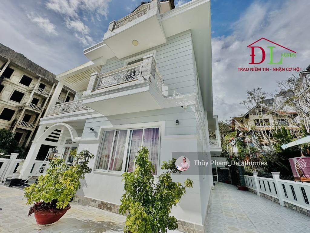 Bán biệt thự đường khởi nghĩa bắc sơn đà lạt | mặt tiền đường chính đối diện khu dinh ii bảo đại