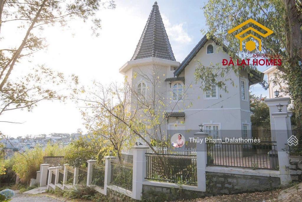 Bán biệt thự đường nguyễn trung trực đà lạt | căn góc 2 mặt tiền đường chính view phố