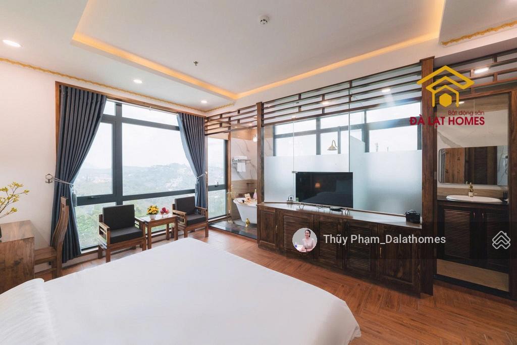 Bán khách sạn đường khe sanh đà lạt | mặt tiền đường chính view trọn thung lũng