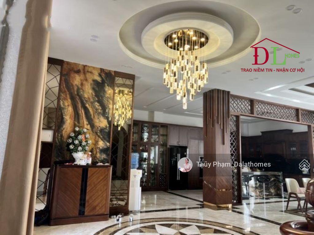 Bán biệt thự đường hồ tùng mậu đà lạt | mặt tiền đường chính view hồ xuân hương