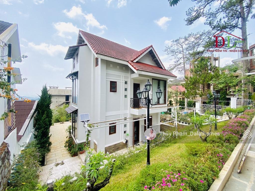 Bán biệt thự đường khởi nghĩa bắc sơn đà lạt | mặt tiền đường chính view thông