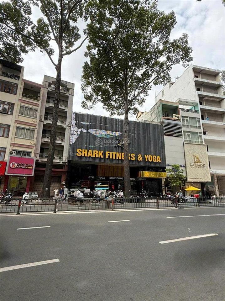 Bán nhà mt ba tháng hai cao thắng, p11, q10. dt 18x28m. nh22m. giá bán 270 tỷ