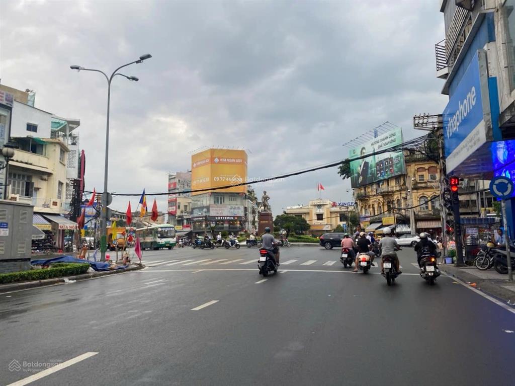 Cần bán nhà mt châu văn liêm, p10, q5. dt 5,1x20m. cn 98,43m². gía bán 49,5 tỷ bớt lộc