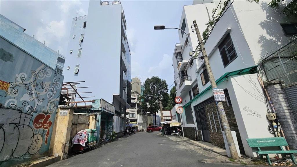 Cần bán nhà hxh 72 trần quốc toản p. xuân hòa, q. 3. dt 16.3x50m, dtcn 815m². gía 310 tỷ