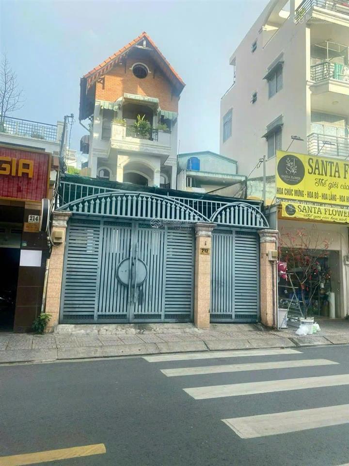 Cần bán nhà mt nguyễn văn đậu, p11, bình thạnh. dt 5,5x31m, nh 9m, cn 212,9m2. gía bán 33 tỷ