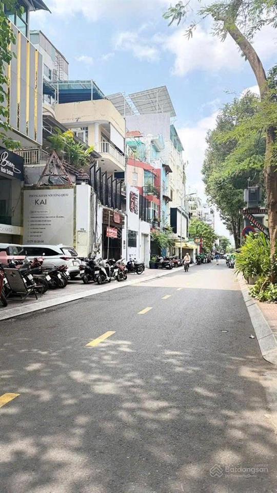 Bán nhà mt hồ xuân hương khu vip q3. dt 14x20m. giá bán 220 tỷ tl